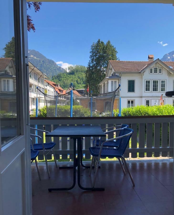 Interlaken Marco Hostel ภายนอก รูปภาพ